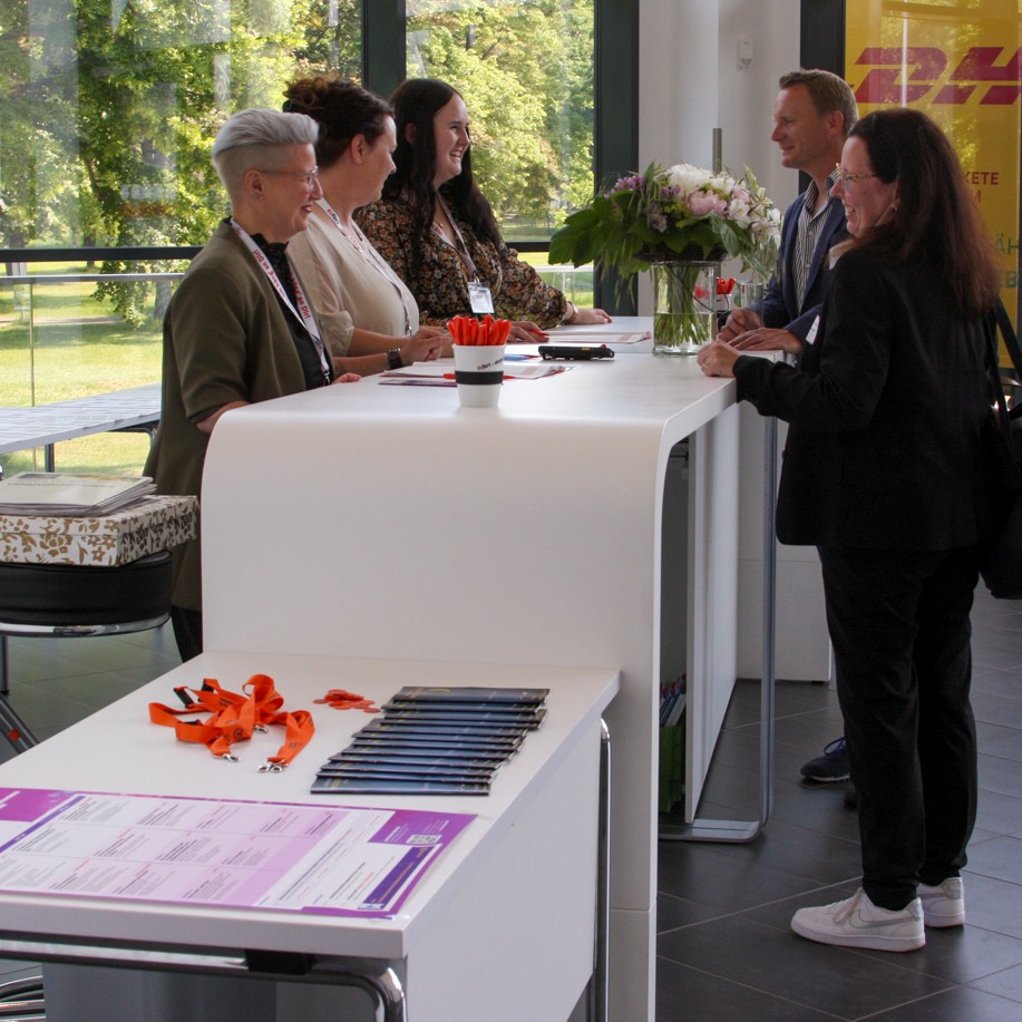 Symbolfoto Einlassbeginn © erwicon